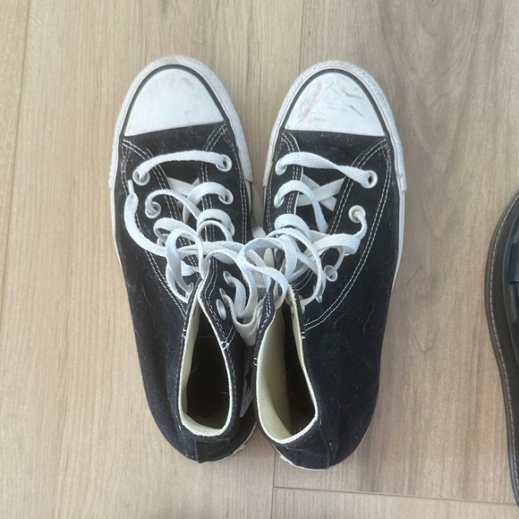 converse Classic Black High-Top women’s  Shoes size 7.5 - Picture 1 of 2